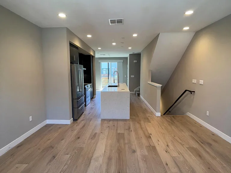 1530 Prescott St — Photo 29