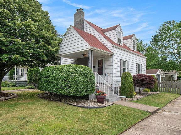 3rd image of 1701 Wood St