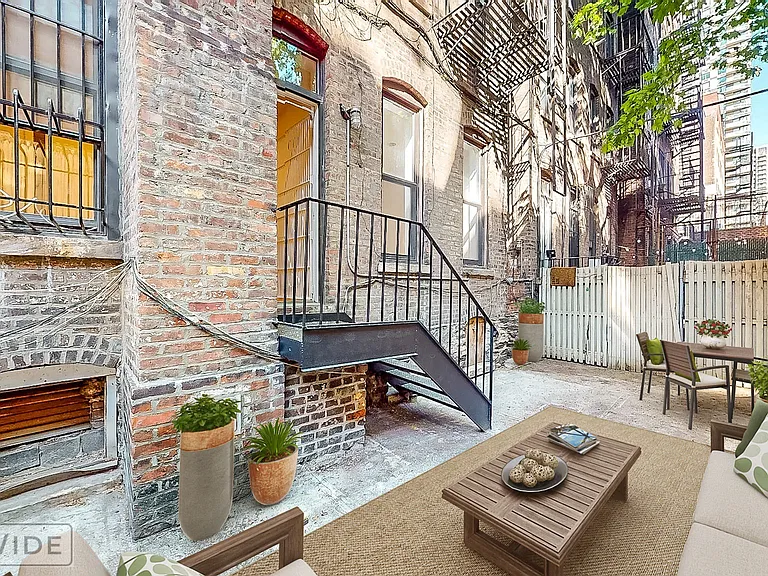 220 E 85th St #1-R — Photo 1