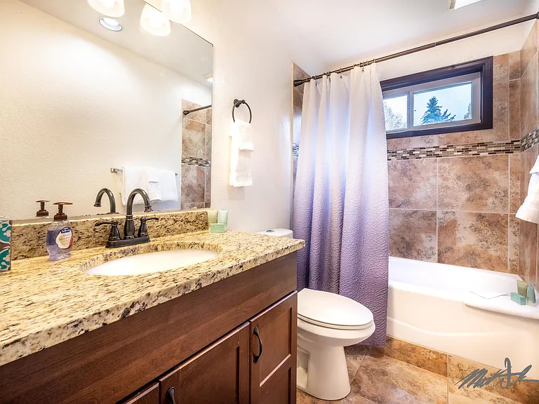 350 W Beaver Creek Blvd #201 — Photo 8