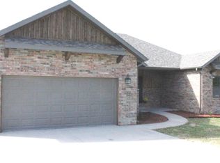 2313 Alley Springs Dr, West Plains, MO 65775