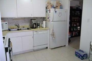 4th image of 1440 Vista Walk APT B