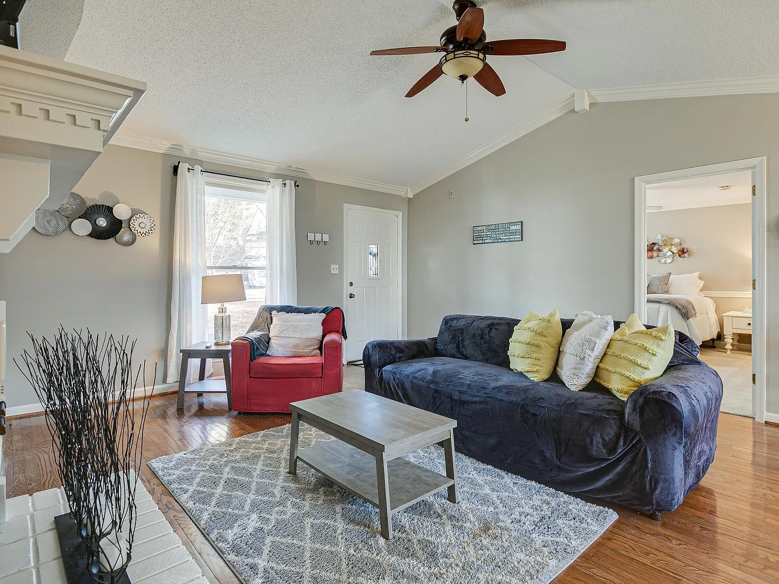3 bed, 1326 sqft, $3,200 — Photo 4
