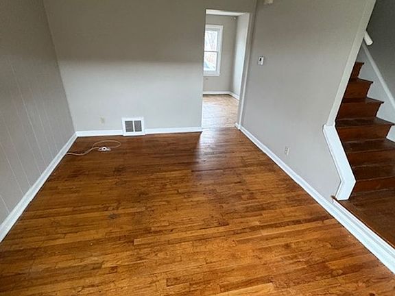 2nd image of 1339 21st St NE #1403