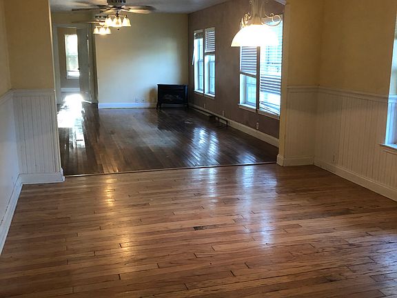 Dining room with oak floors