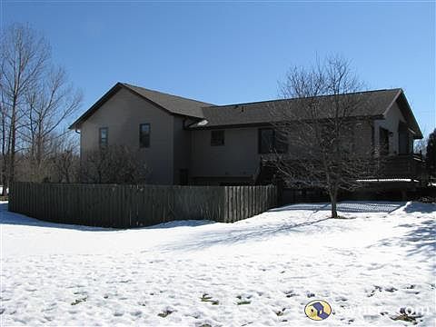 3rd image of 2506 Iris Ln