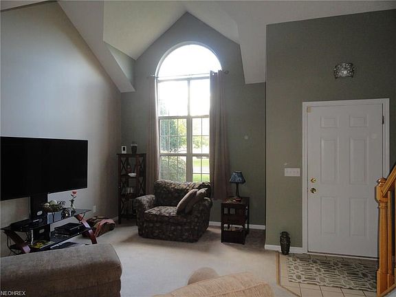 4th image of 4027 Falconswalk Ct #10