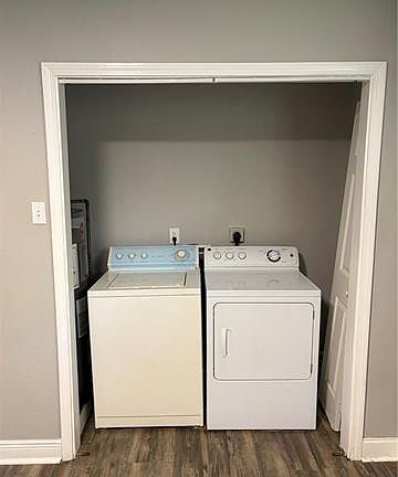 4th image of 4965 Camelia St