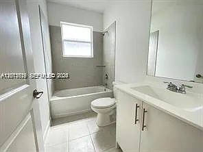 863 SE 26th Ter — Photo 20