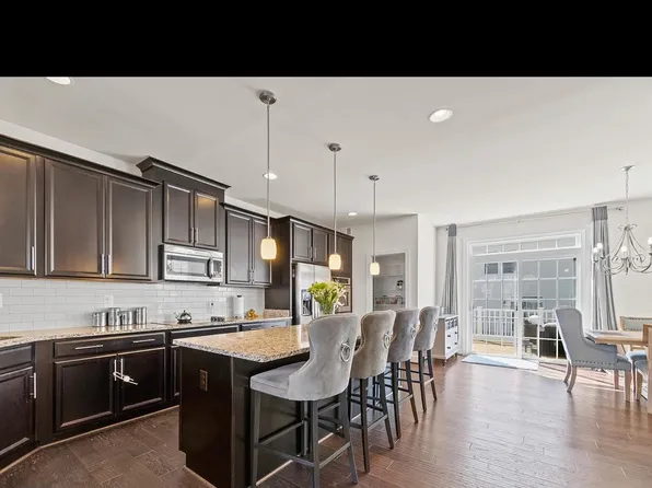 8859 Milton Mill Way, Manassas, VA 20112