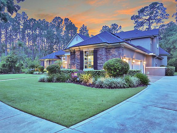 4th image of 109 Holly Berry Ln