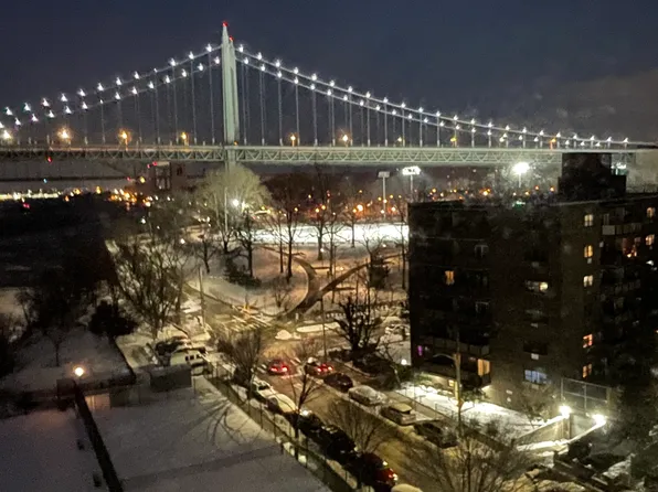 25-40 Shore Boulevard image 8 of 19