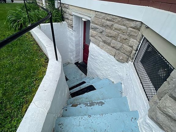 2nd image of 300 Berry Ave #7