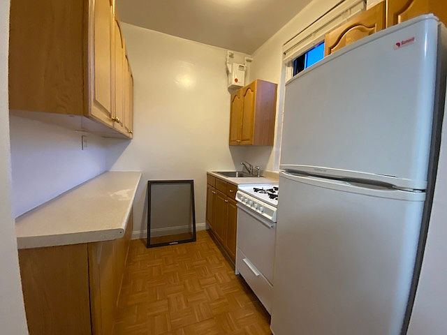 1st image of 136 W 4th St APT 5D