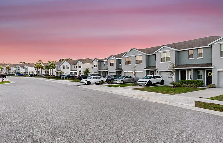 Crestview at Grove West Townhomes — Photo 35