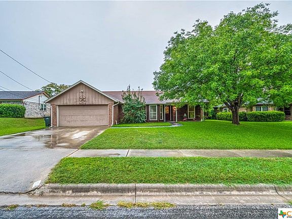 4th image of 2216 Phyllis Dr