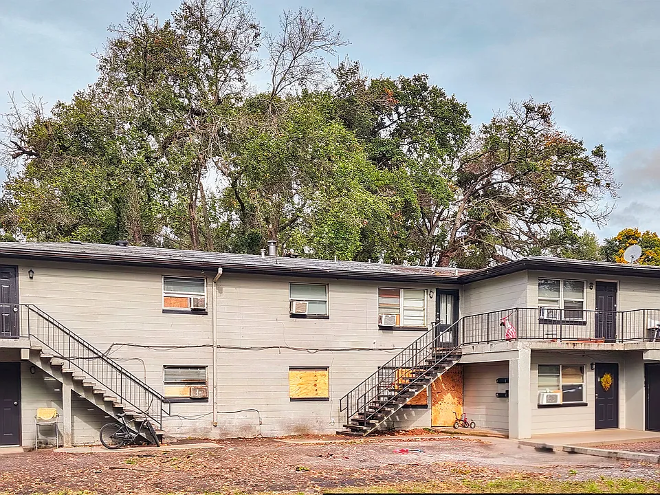 427 McFall Ave #4