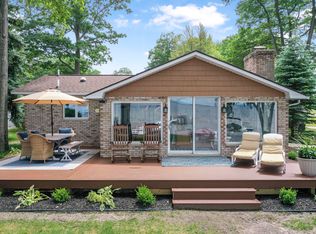 802 Houghton View Dr, Prudenville, MI 48651