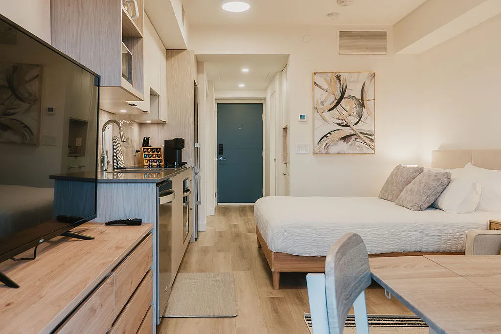 Studio, $1,875 — Photo 1