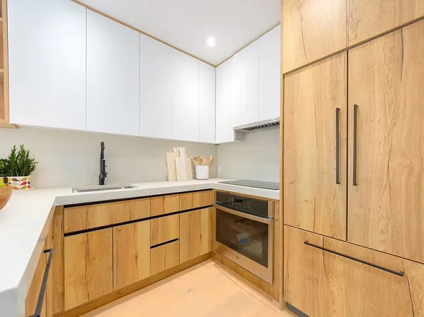 1624 Jefferson Avenue image 3 of 13