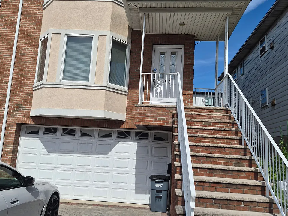 15 E Ruby Ave #B
