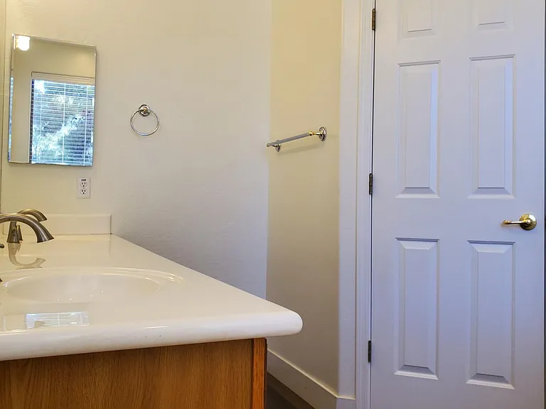 2430 E Darrel Rd — Photo 37