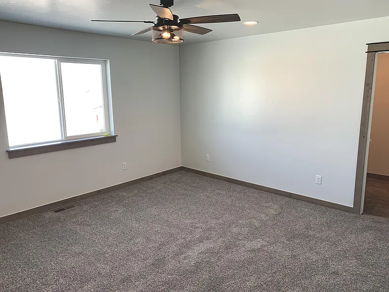 3915 Swan Rd #A — Photo 14