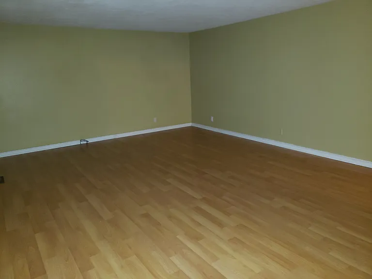 1748 Yelm Hwy SE — Photo 4