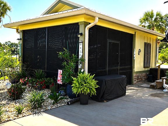 3rd image of 453 Portofino Loop