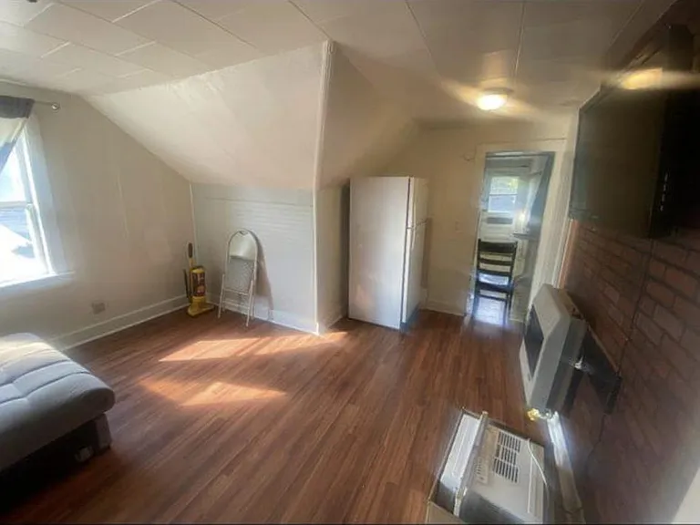 21 Haendel St — Photo 9