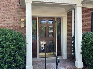 11 Fountain Manor Dr, Greensboro, NC 27405