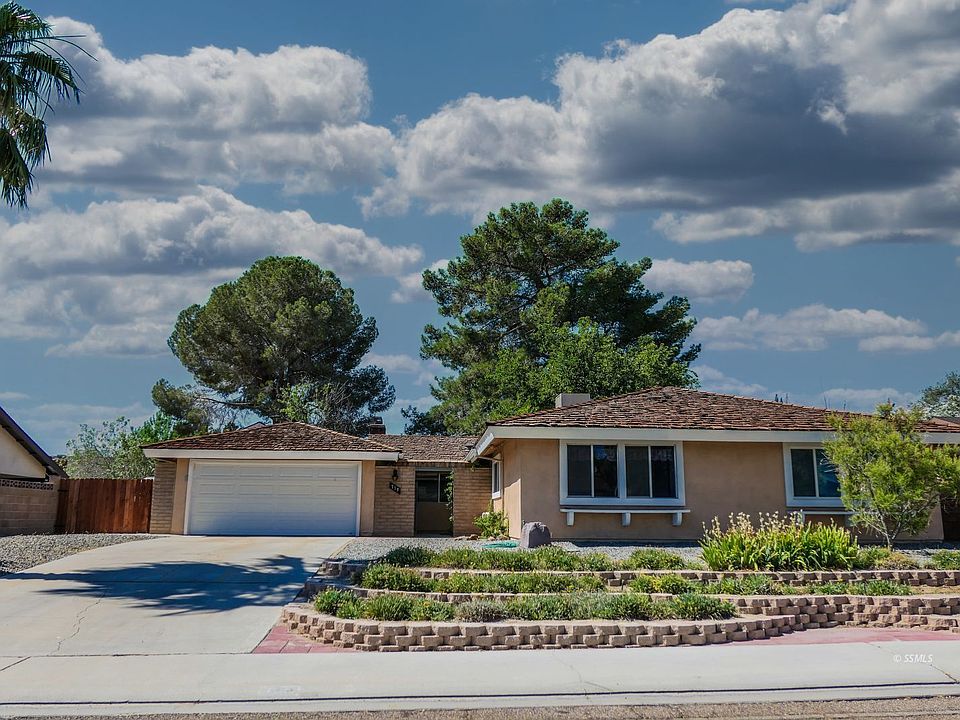 1st image of 719 W Felspar Ave