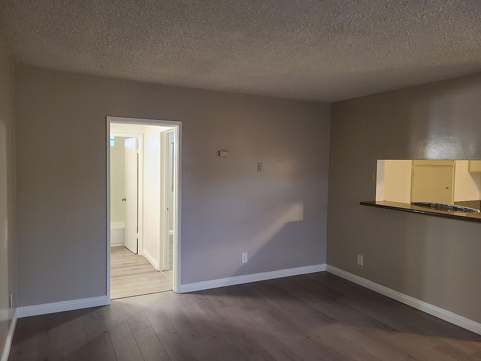 2nd image of 8540 Columbus Ave