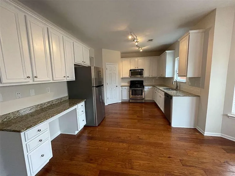 4205 Pointe Vecchio Cir — Photo 10
