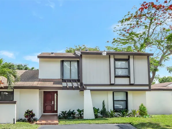 12733 SW 69th Ter, Miami, FL 33183