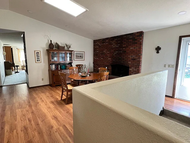1819 Senter Ave — Photo 5