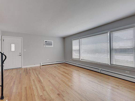 5th image of 1081-1083 N Northwest Hwy