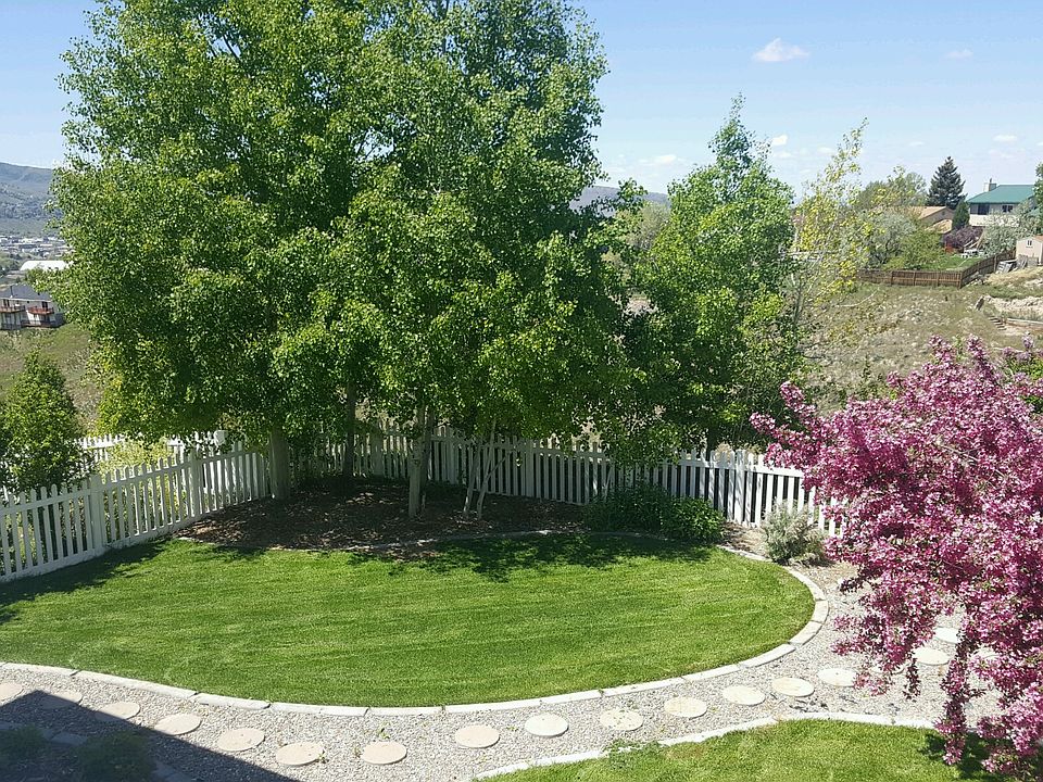 2nd image of 2946 Birdie Thompson Dr