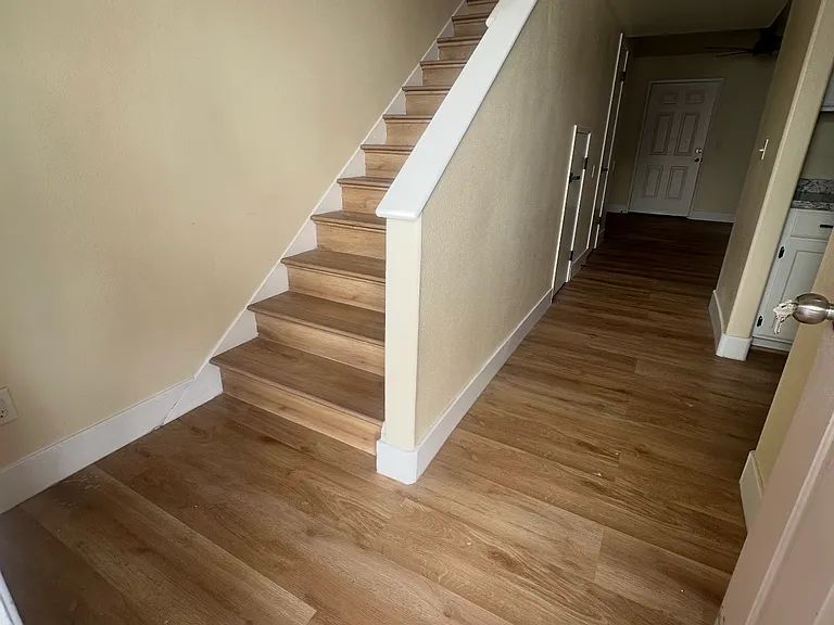 481 W Commercial Ave — Photo 3