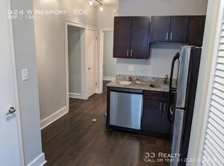 924 W Newport Ave #GDE, Chicago, IL 60657