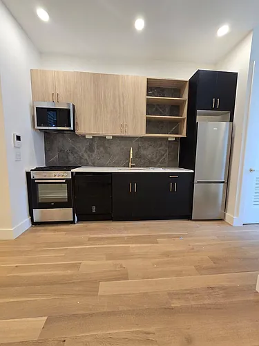 52 Grace St Photo 1