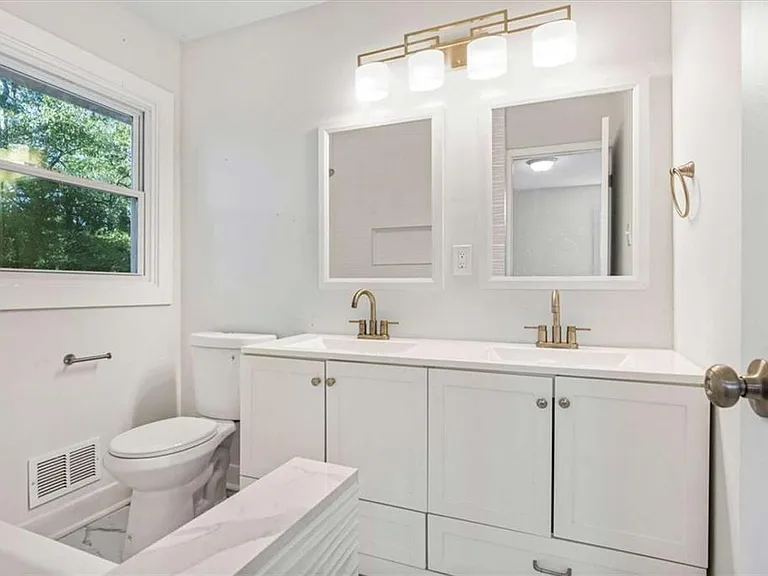 2905 Gresham Rd — Photo 24
