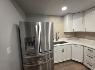 210 5th Ave #C, Joliet, IL 60433