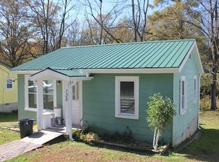 135 Azalea Ave, Brevard, NC 28712
