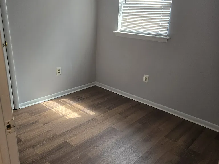4221 W Girard Ave — Photo 8