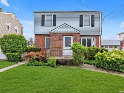 499 Sally Road, Mineola, NY, 11501