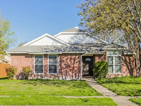 838 Weaver St, Cedar Hill, TX 75104