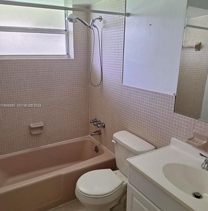 5th image of 710 NW 77th Way