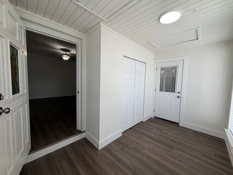110 NE Monroe Cir N #1 — Photo 14