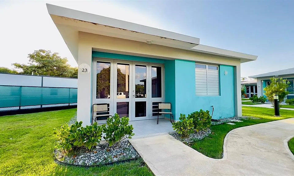 3418 Calle Uroyuan